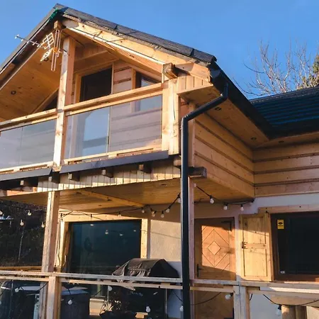 Ski House *